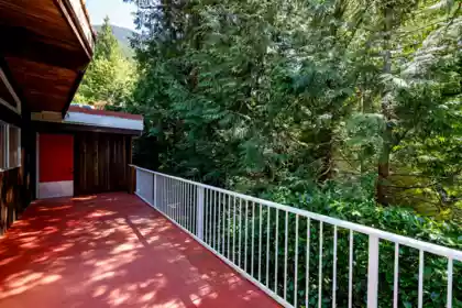 90 Oceanview Road, Lions Bay, BC, Lions Bay — Single Family Residence for sale