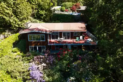90 Oceanview Road, Lions Bay, BC, Lions Bay — Single Family Residence for sale