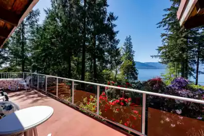 90 Oceanview Road, Lions Bay, BC, Lions Bay — Single Family Residence for sale