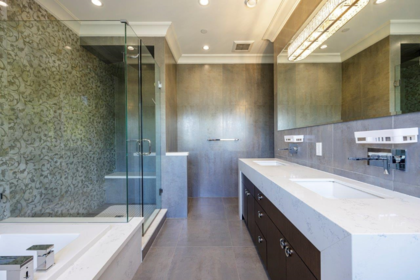 Primary Bathroom Photo of 2351 W 34th Avenue, Vancouver, BC