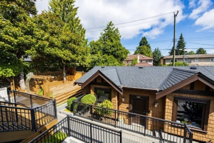 Swimming Pool Photo of 2351 W 34th Avenue, Vancouver, BC