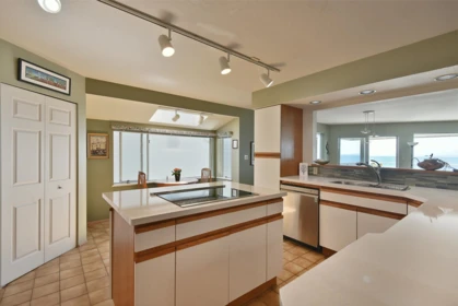 Breakfast Nook Photo of 2757 Lower Road, Roberts Creek, BC