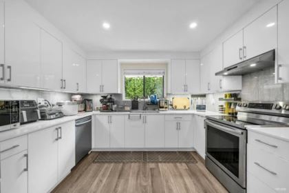 Basement Recreation Room Photo of 1660 145 Street, Surrey, BC