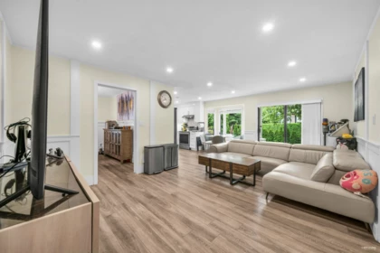 Entry Foyer Photo of 1660 145 Street, Surrey, BC