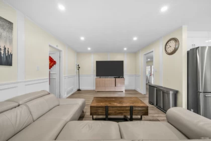 Hallway Photo of 1660 145 Street, Surrey, BC