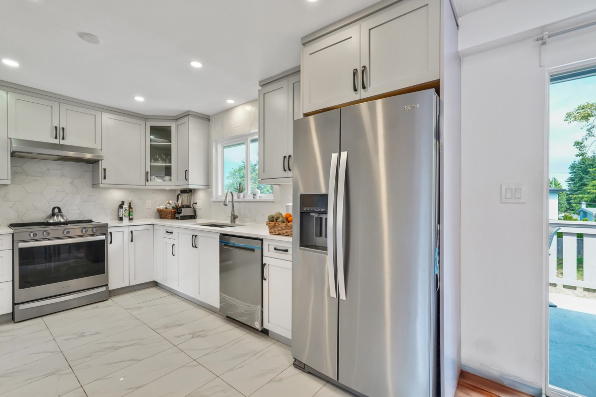 Bedroom 2 Photo of 1728 156 Street, Surrey, BC