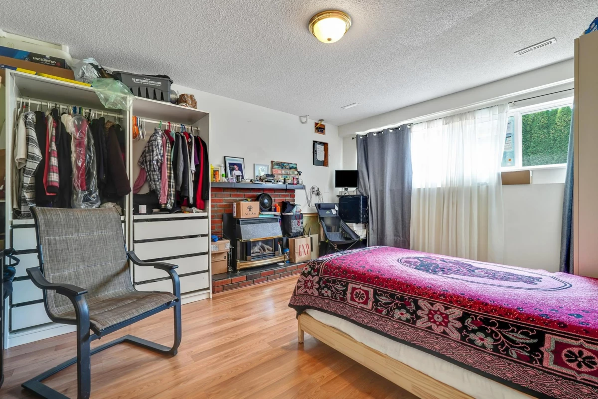 Entry Foyer Photo of 1728 156 Street, Surrey, BC