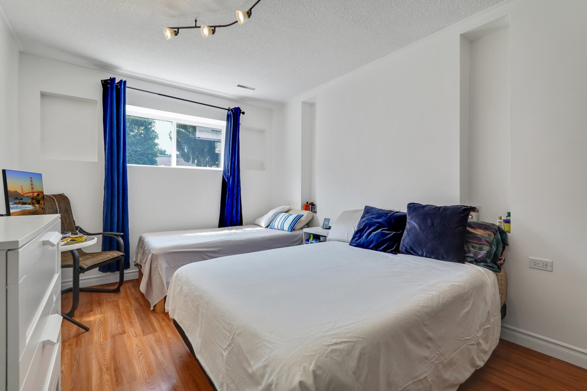 Hallway Photo of 1728 156 Street, Surrey, BC