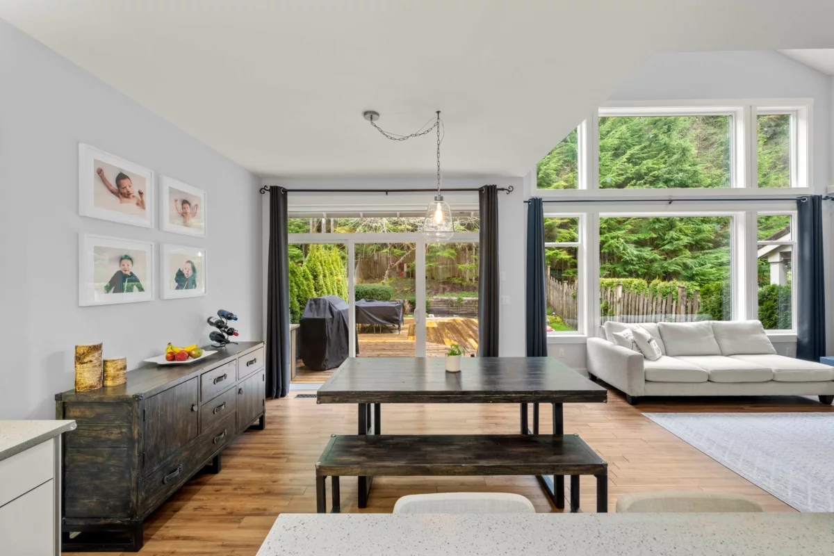 Dining Area Photo of 1843 Parkway Boulevard, Coquitlam, BC