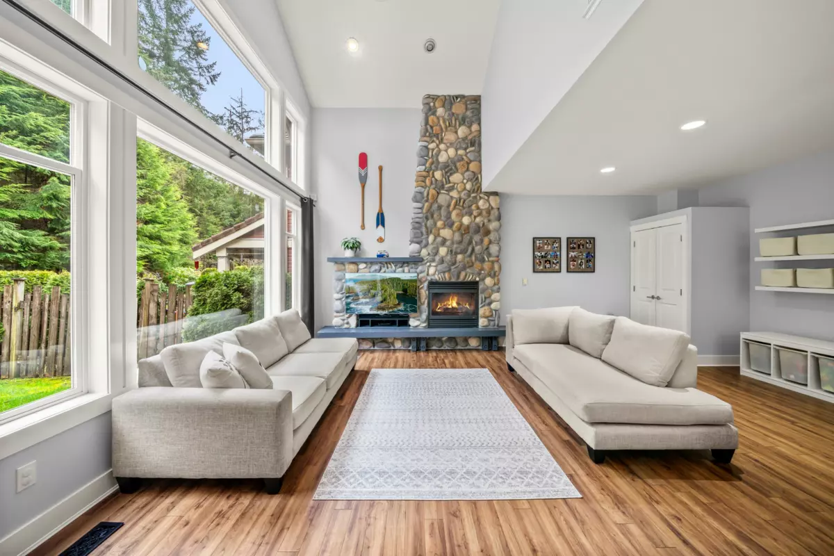 Living Room Photo of 1843 Parkway Boulevard, Coquitlam, BC