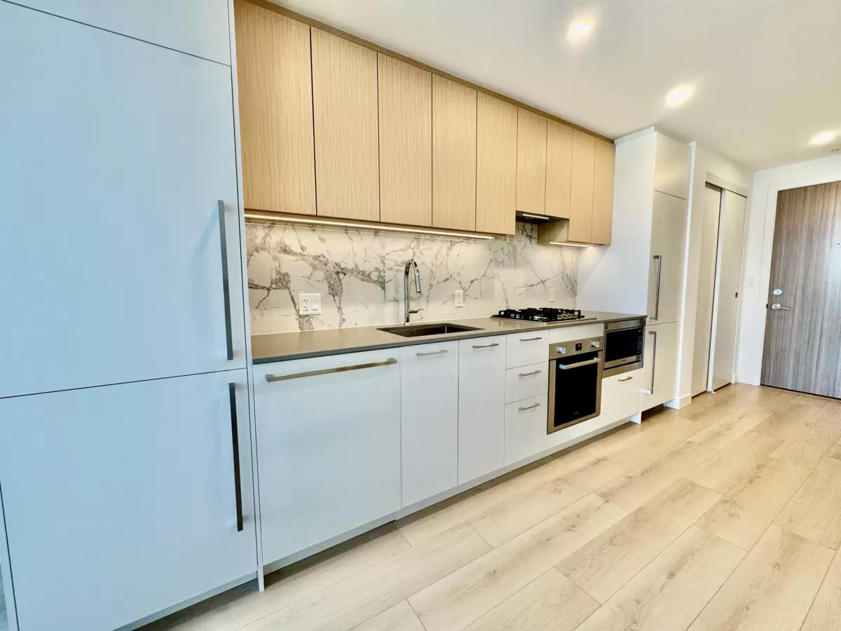 Family Room Photo of 1007 6468 Willingdon Avenue, Burnaby, BC