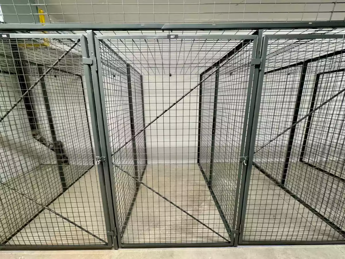 Walk-In Closet Photo of 1007 6468 Willingdon Avenue, Burnaby, BC