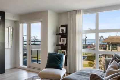 303 1160 Oxford Street, White Rock, BC, White Rock — Apartment/Condo for sale