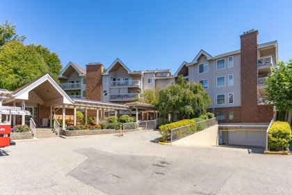 403 2973 Burlington Drive, Coquitlam, BC, Coquitlam — Apartment/Condo for sale