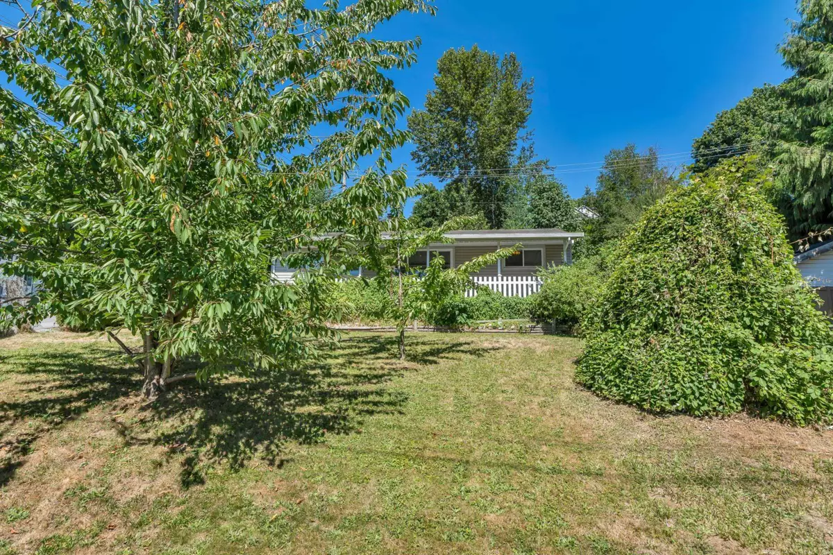 Family Room Photo of 32810 2nd Avenue, Mission, BC