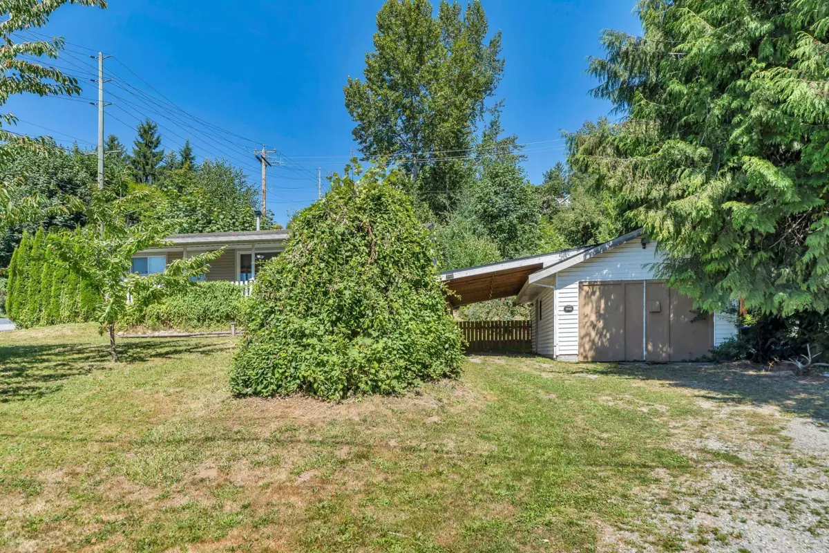 Living Room Photo of 32810 2nd Avenue, Mission, BC
