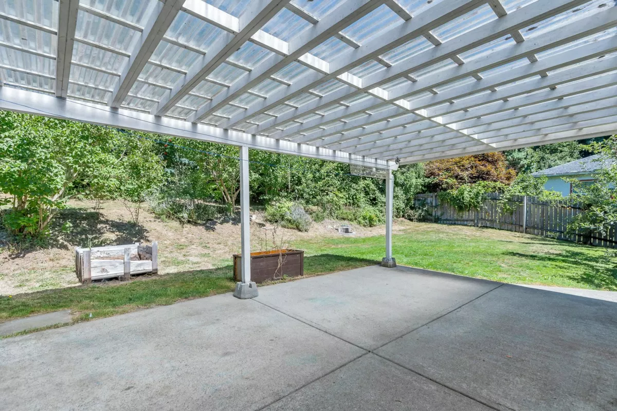 Staircase Photo of 32810 2nd Avenue, Mission, BC