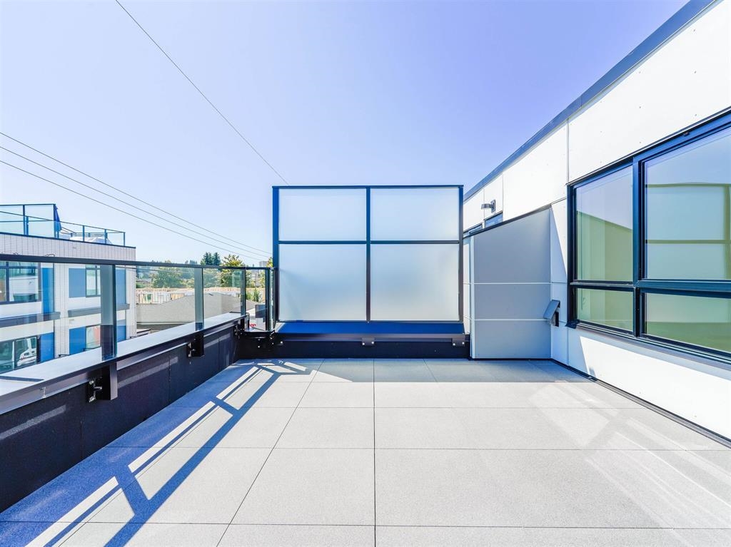 Hot Tub / Spa Photo of 51 550 W 28th Avenue, Vancouver, BC