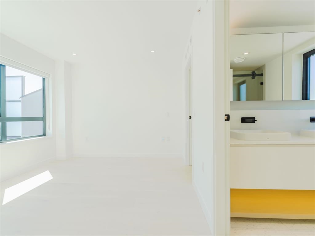 Mudroom Photo of 51 550 W 28th Avenue, Vancouver, BC