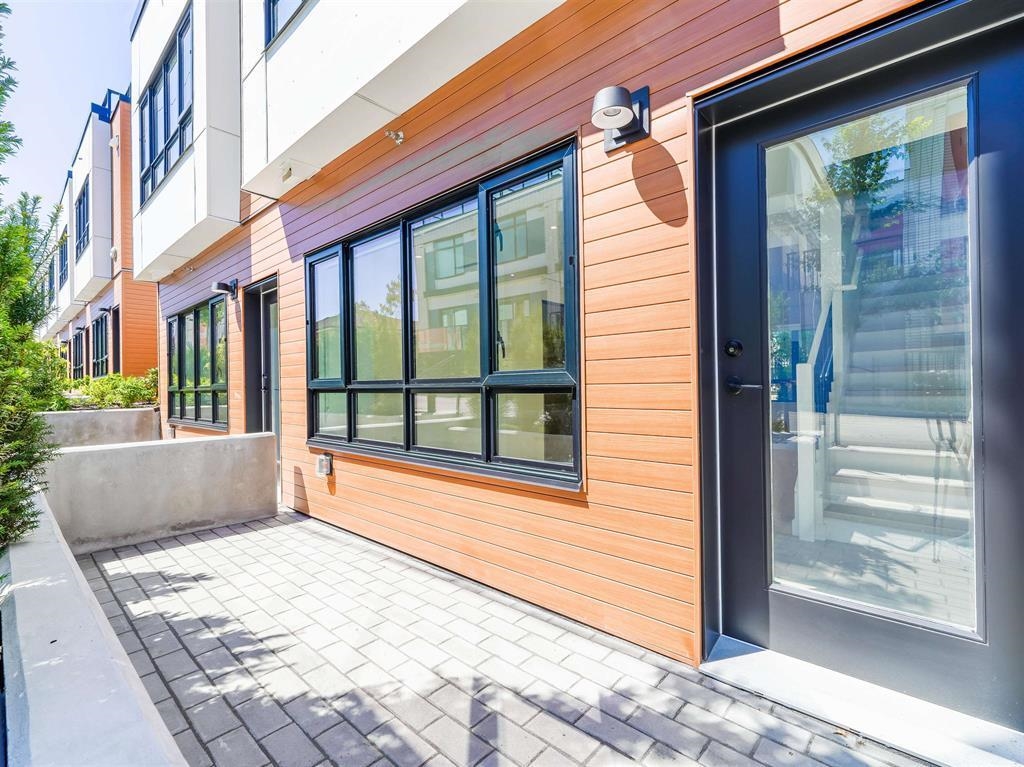 Outdoor Kitchen Photo of 51 550 W 28th Avenue, Vancouver, BC
