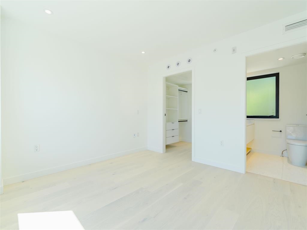 Powder Room Photo of 51 550 W 28th Avenue, Vancouver, BC