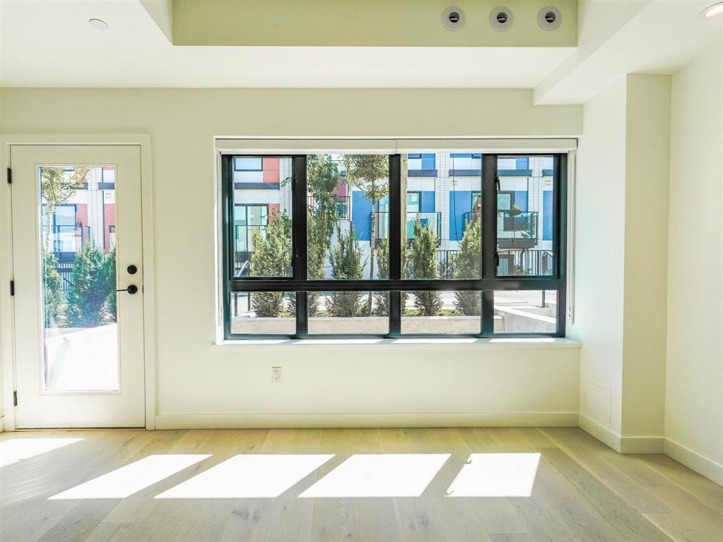 Walk-In Closet Photo of 51 550 W 28th Avenue, Vancouver, BC