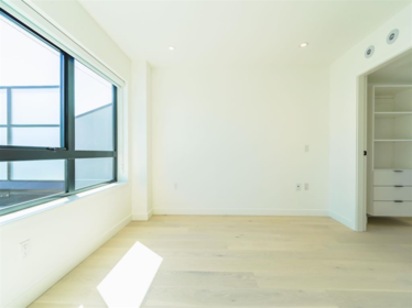 Laundry Room Photo of 51 550 W 28th Avenue, Vancouver, BC