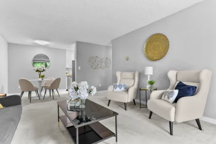 214 3921 Carrigan Court, Burnaby, BC, Burnaby — Apartment/Condo for sale