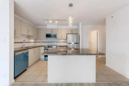2106 5611 Goring Street, Burnaby, BC, Burnaby — Apartment/Condo for sale