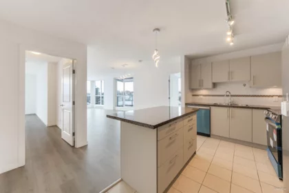 2106 5611 Goring Street, Burnaby, BC, Burnaby — Apartment/Condo for sale
