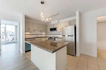 2106 5611 Goring Street, Burnaby, BC, Burnaby — Apartment/Condo for sale