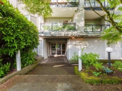 202 1550 Chesterfield Avenue, North Vancouver, BC
