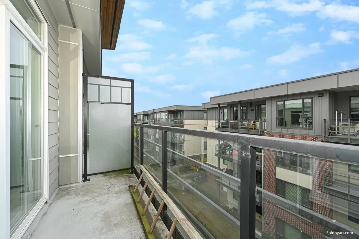 Kitchen Island Photo of PH19 5288 Grimmer Street, Burnaby, BC