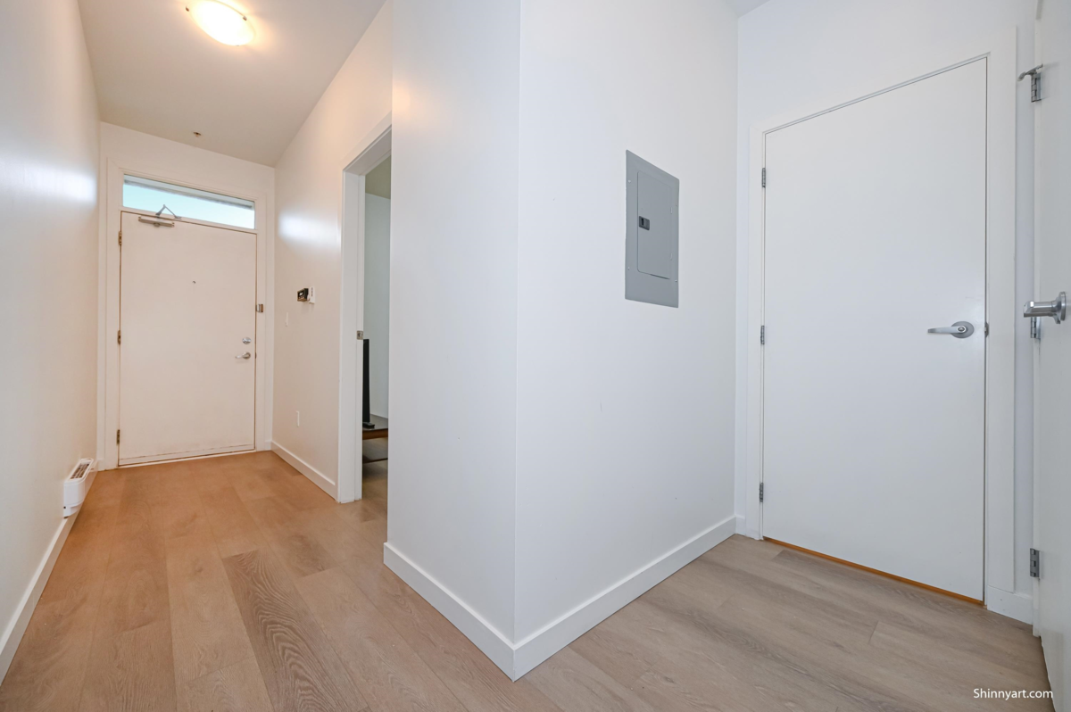 Primary Bathroom Photo of PH19 5288 Grimmer Street, Burnaby, BC