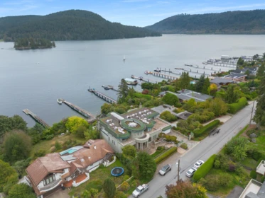 Fitness Center Photo Near 828 Beachview Drive, North Vancouver, BC