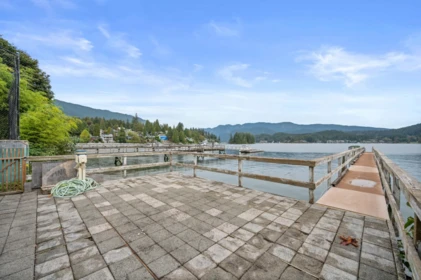 Outdoor Deck Photo of 828 Beachview Drive, North Vancouver, BC