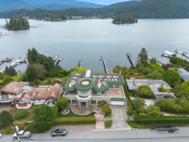 Playground / Recreational Area Near 828 Beachview Drive, North Vancouver, BC