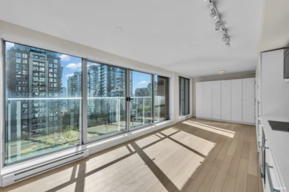 1202 999 Seymour Street, Vancouver, BC, Vancouver — Apartment/Condo for sale