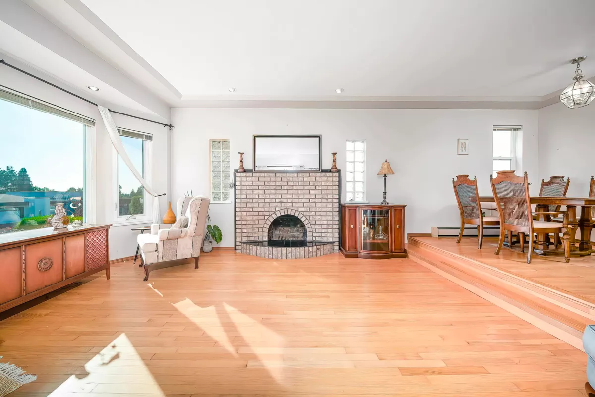 Kitchen Photo of 125 N Warwick Avenue, Burnaby, BC