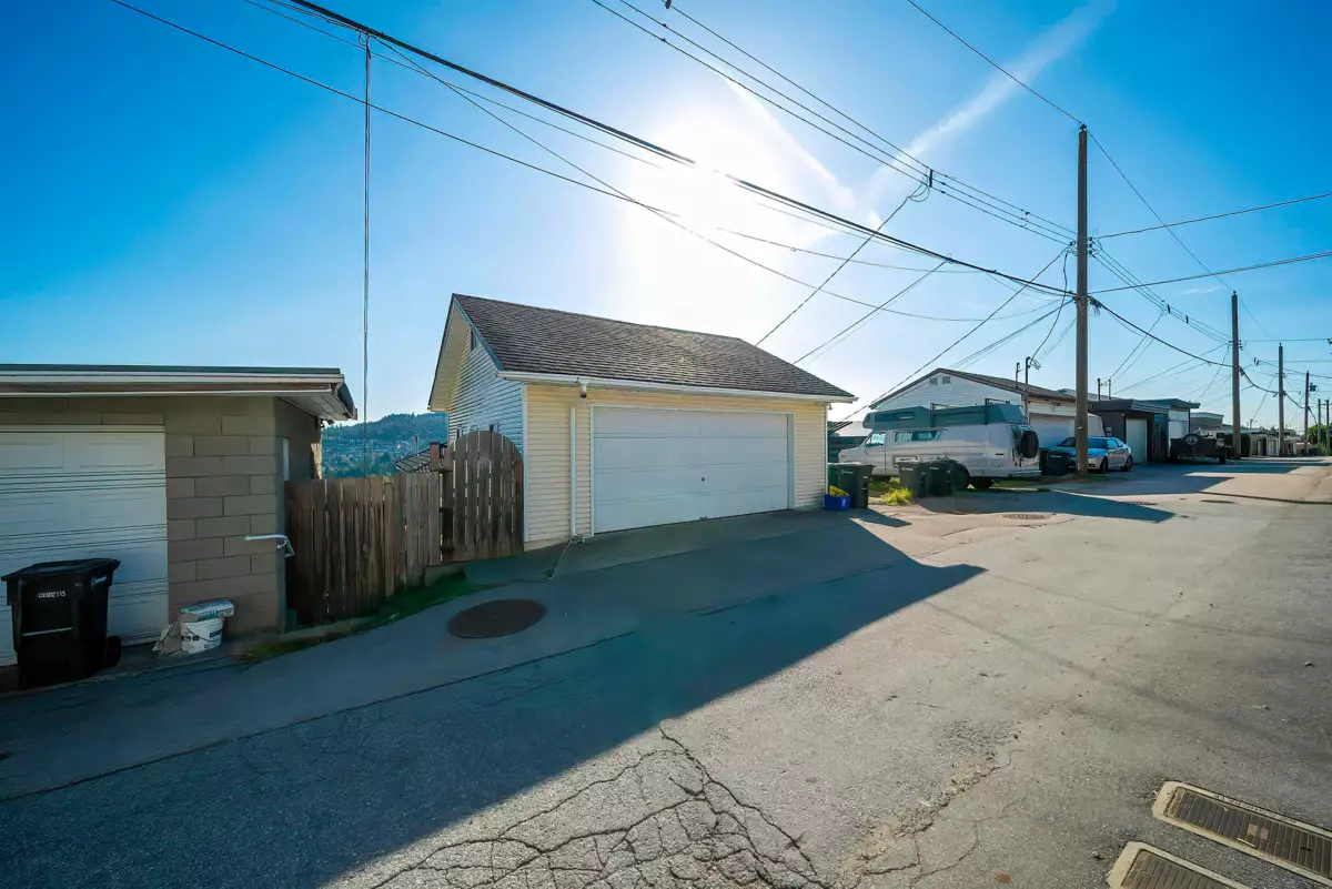 Neighborhood Park Photo Near 125 N Warwick Avenue, Burnaby, BC