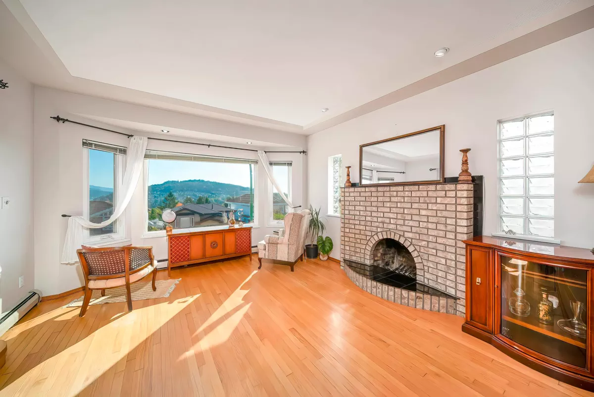 Pantry Photo of 125 N Warwick Avenue, Burnaby, BC