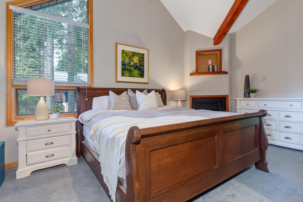 Bedroom 4 Photo of 8505 Matterhorn Drive, Whistler, BC