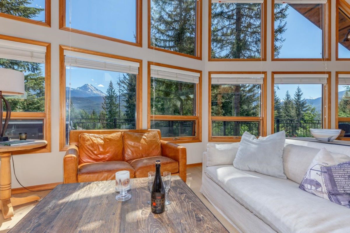 Dining Area Photo of 8505 Matterhorn Drive, Whistler, BC