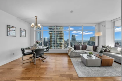 3005 4360 Beresford Street, Burnaby, BC, Burnaby — Apartment/Condo for sale