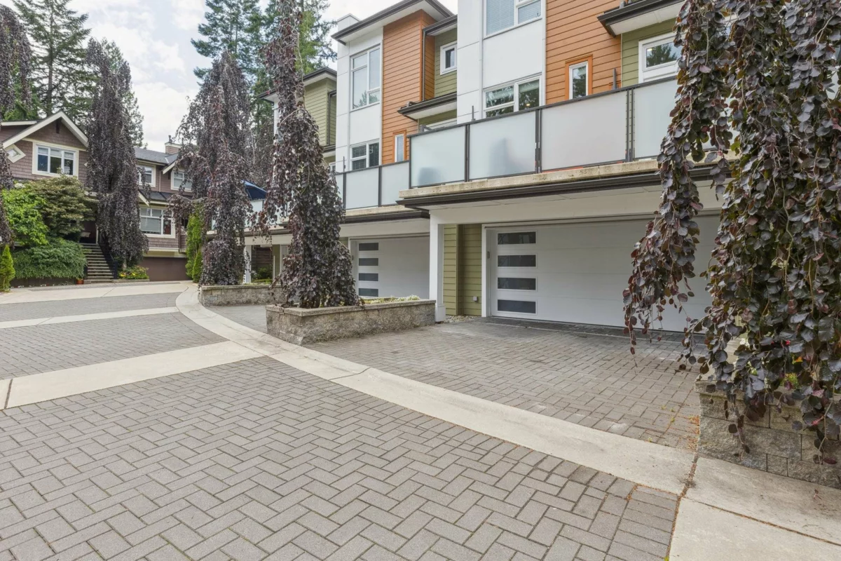 Exterior Front Photo of 4684 Capilano Road, North Vancouver, BC