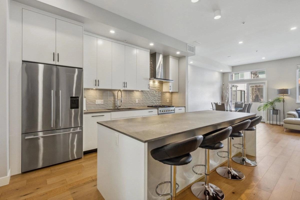 Family Room Photo of 4684 Capilano Road, North Vancouver, BC