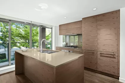 205 5782 Berton Avenue, Vancouver, BC, Vancouver — Apartment/Condo for sale