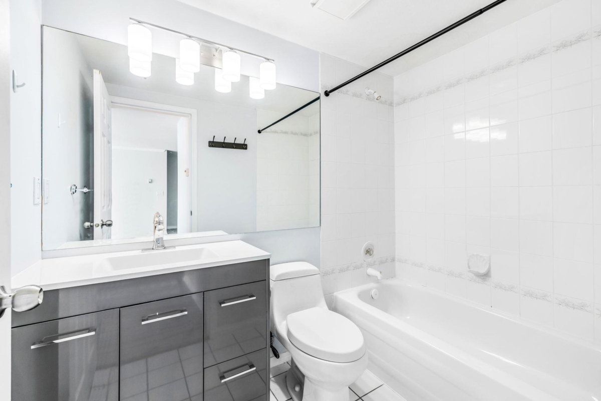 Bedroom 4 Photo of 212 7151 121 Street, Surrey, BC