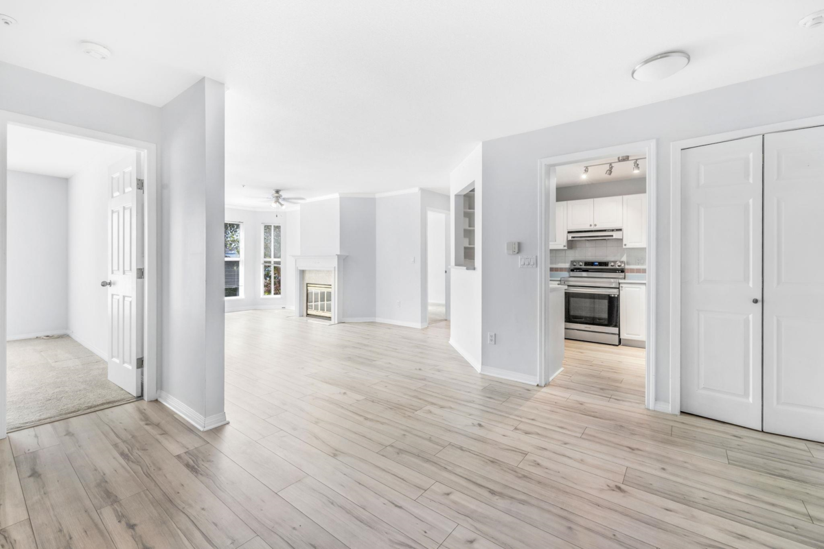 Breakfast Nook Photo of 212 7151 121 Street, Surrey, BC