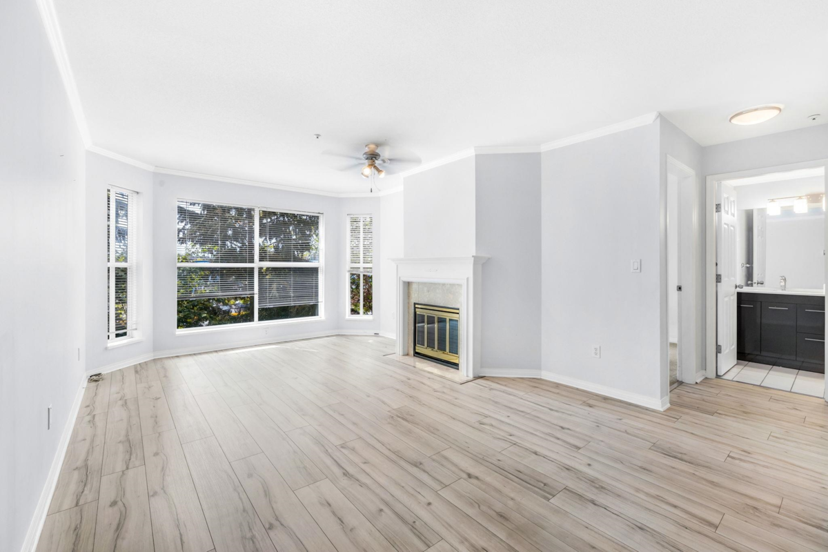 Family Room Photo of 212 7151 121 Street, Surrey, BC